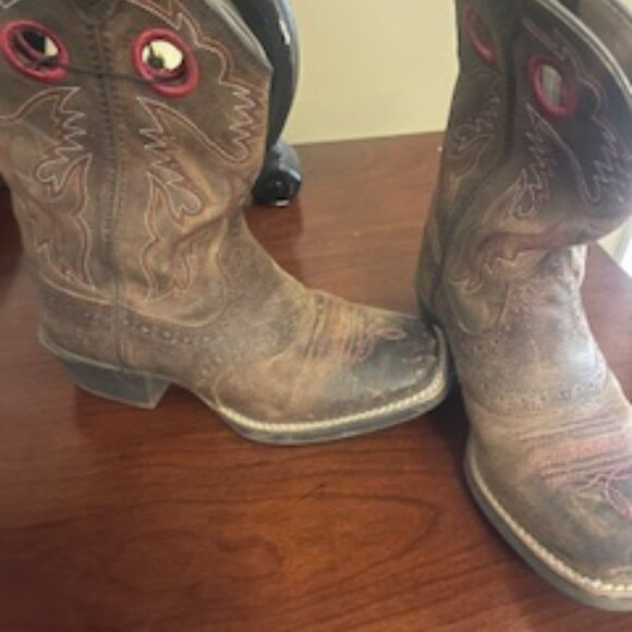 Ariat Other - Youth Ariat boots Size 4 - square toe